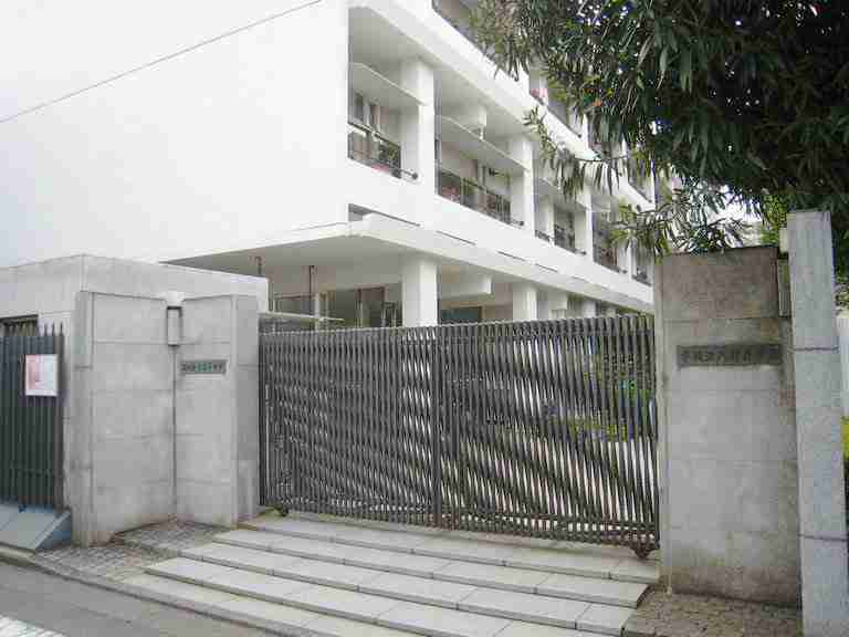 立川女子高等学校 校門ドットコム